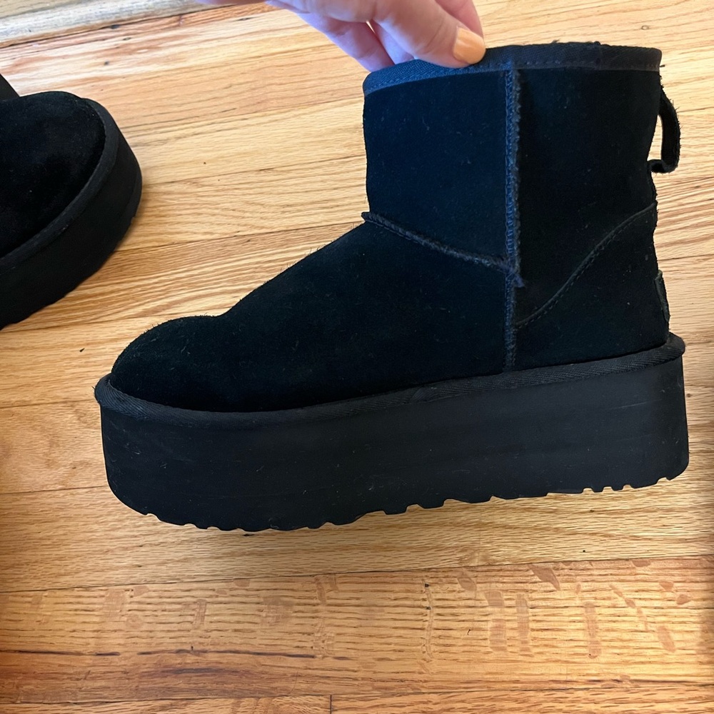 UGG Classic mini platform black shearling lined boots women 7